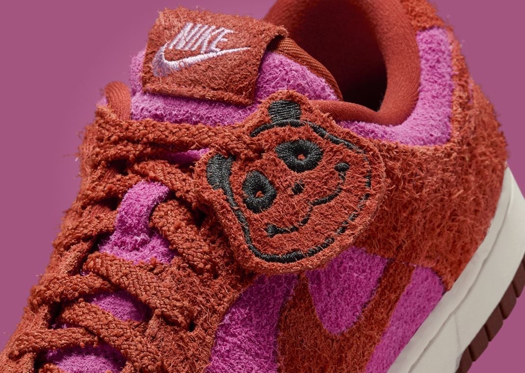 Nike Dunk Low Panda Picante Red
