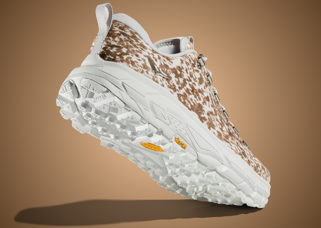 Hoka Tor Summit+ Cowprint White - Angle