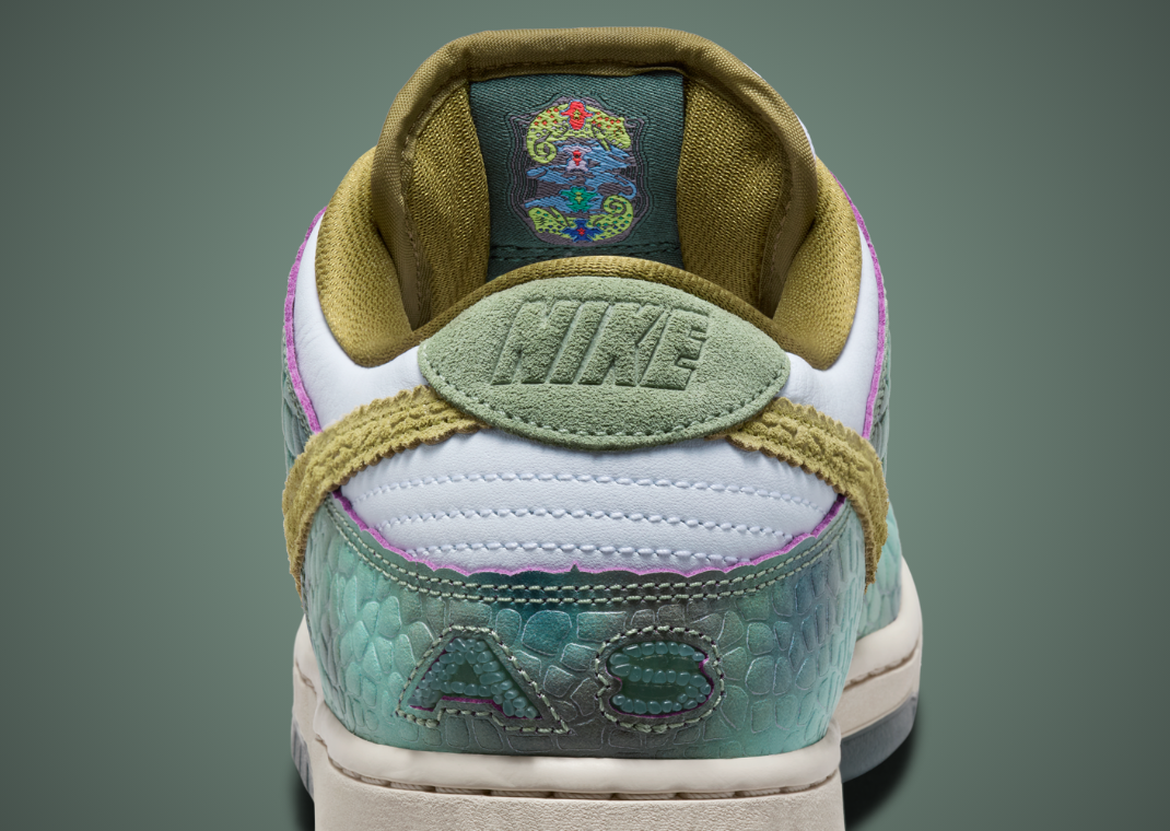 Alexis Sablone x Nike SB Dunk Low Heel Detail