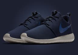 Nike Roshe One SE Obsidian Gym Blue Angle
