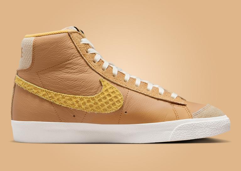 Nike Blazer Mid 77 Waffle 2.0 Medial Left