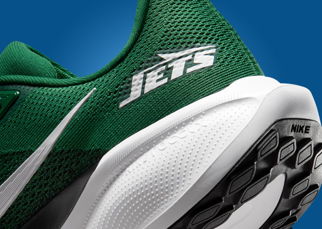 NFL x Nike Pegasus 41 New York Jets Heel Detail