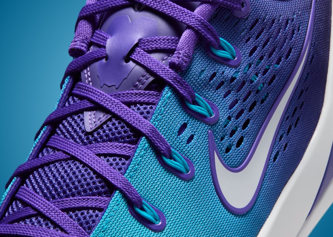 Nike Kobe 9 EM Low Protro Hornets