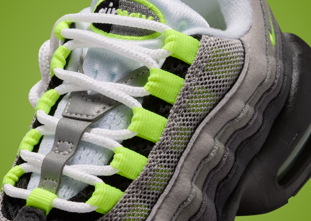 Nike Air Max 95 OG Big Bubble Neon (PS) Detail