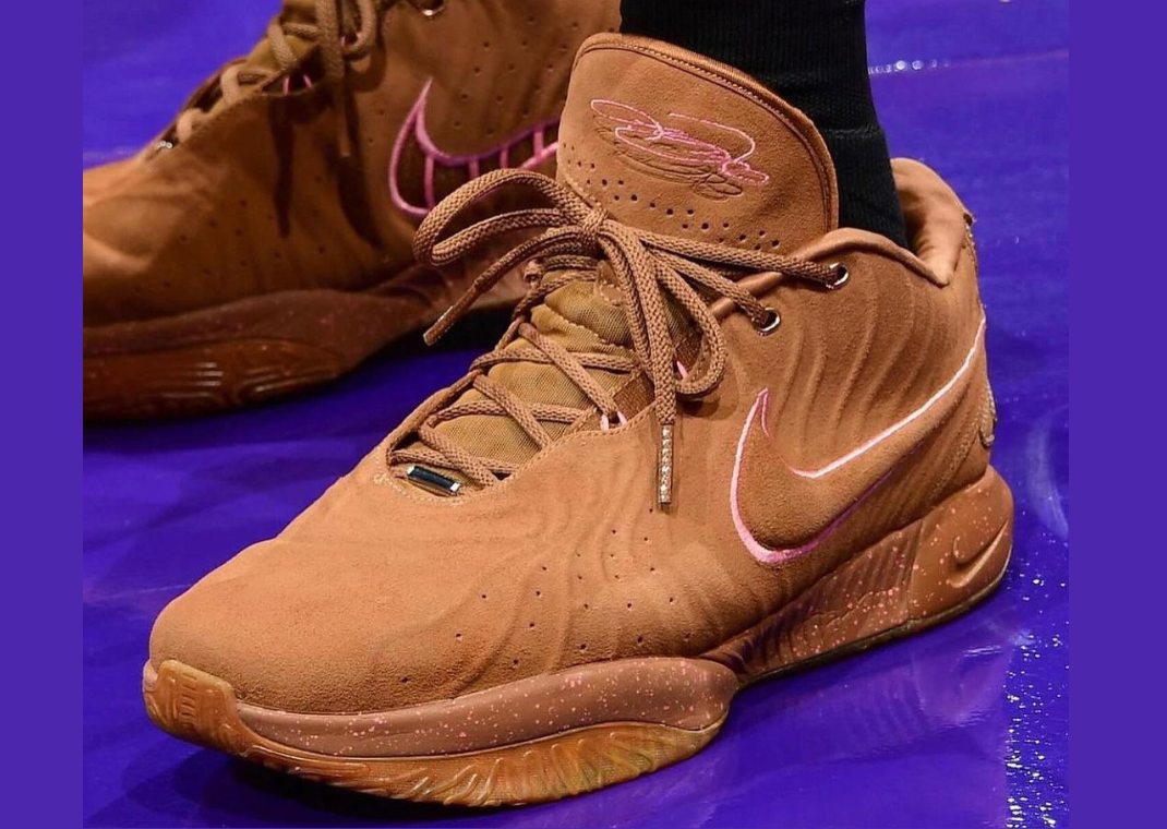 UNKNWN x Nike LeBron 21 Lateral Angle  On-Court