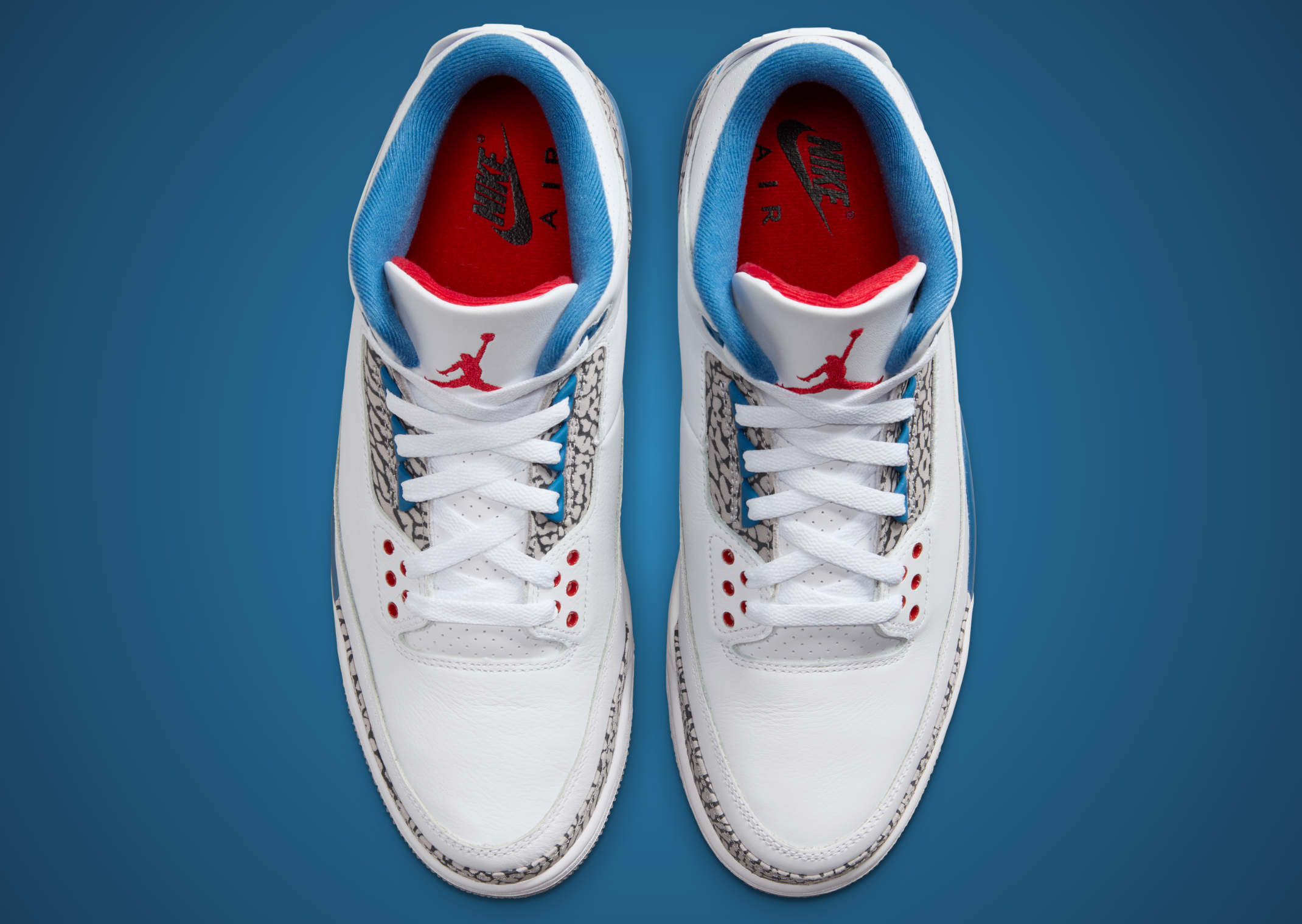 Air Jordan 3 Retro True Blue - Top