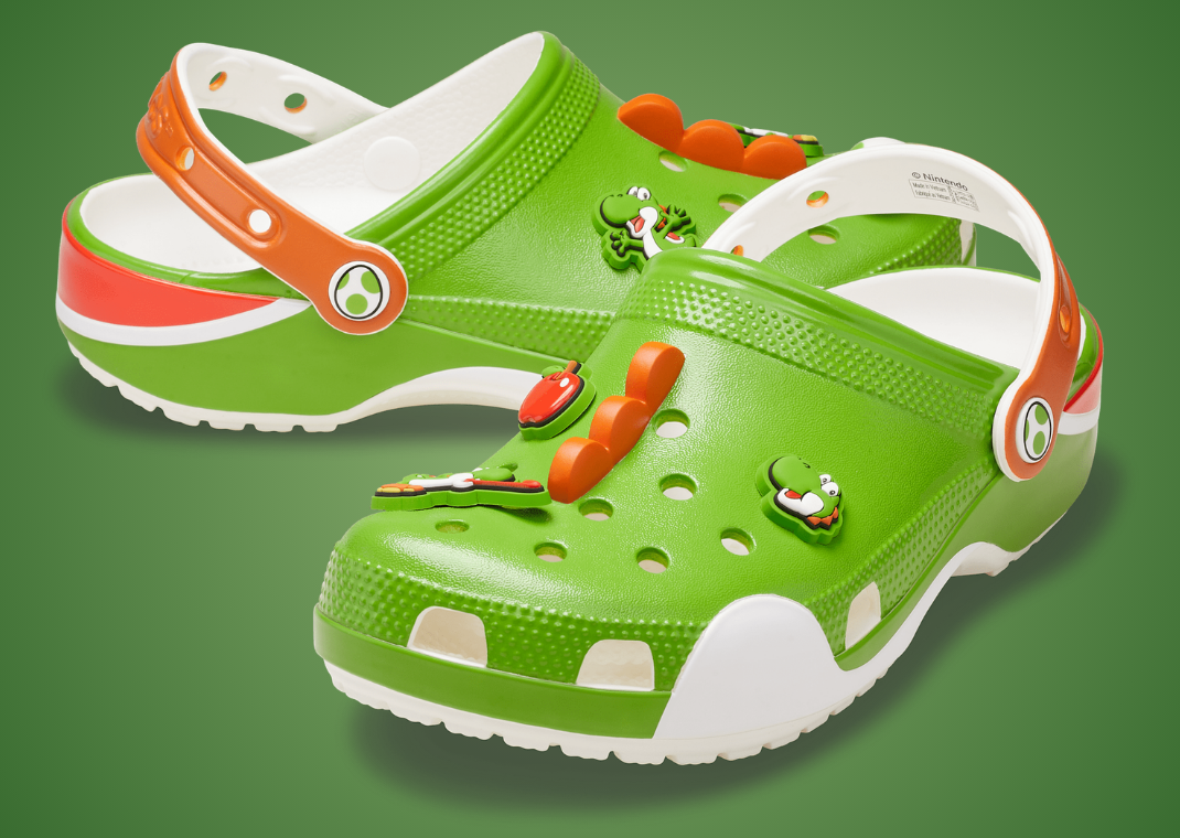Nintendo x Crocs Classic Clog Yoshi - Angle