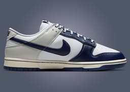 Nike Dunk Low Rivalry New York Yankees Medial