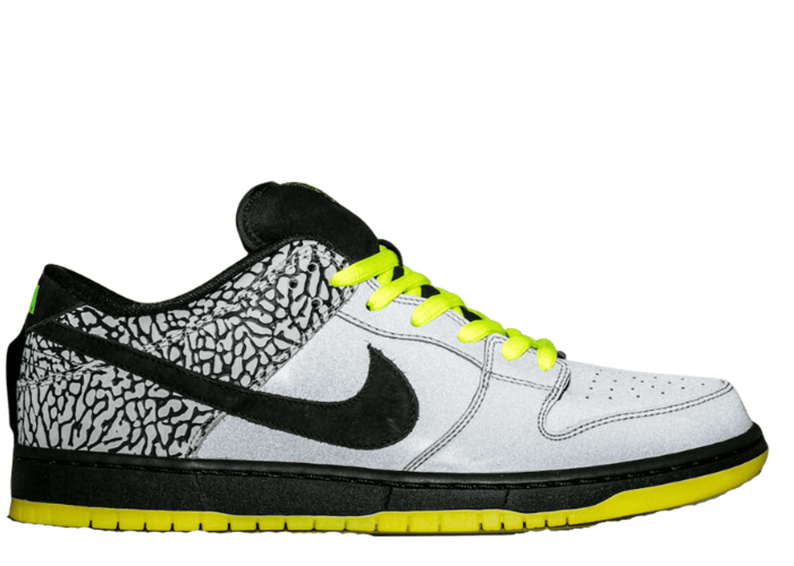 Nike SB Dunk Low DJ Clark Kent x Primitive 112