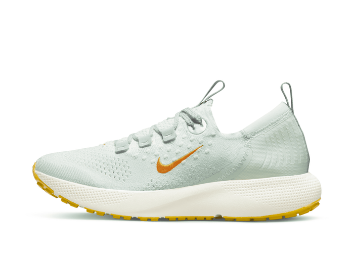 Nike Escape Run Flyknit Road Running Shoes