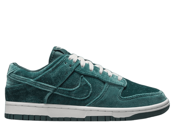 Nike Dunk Low Green Velvet (W)