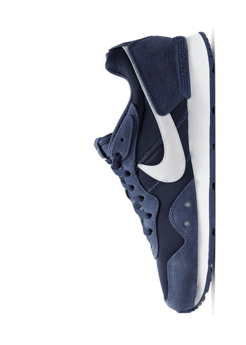 Nike Venture Runner Shoes