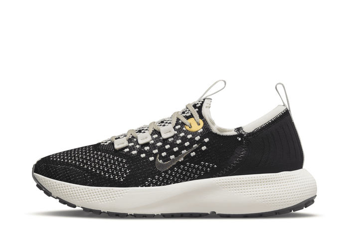 nike escape run black