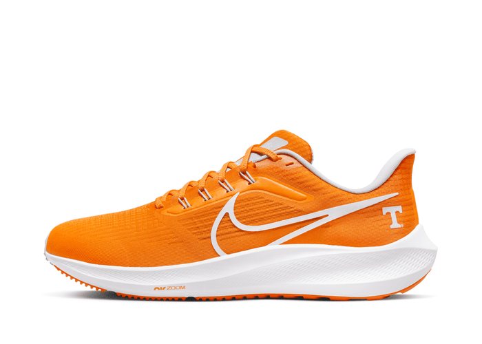 Nike Air Zoom Pegasus 39 (Tennessee) Road Running Shoes
