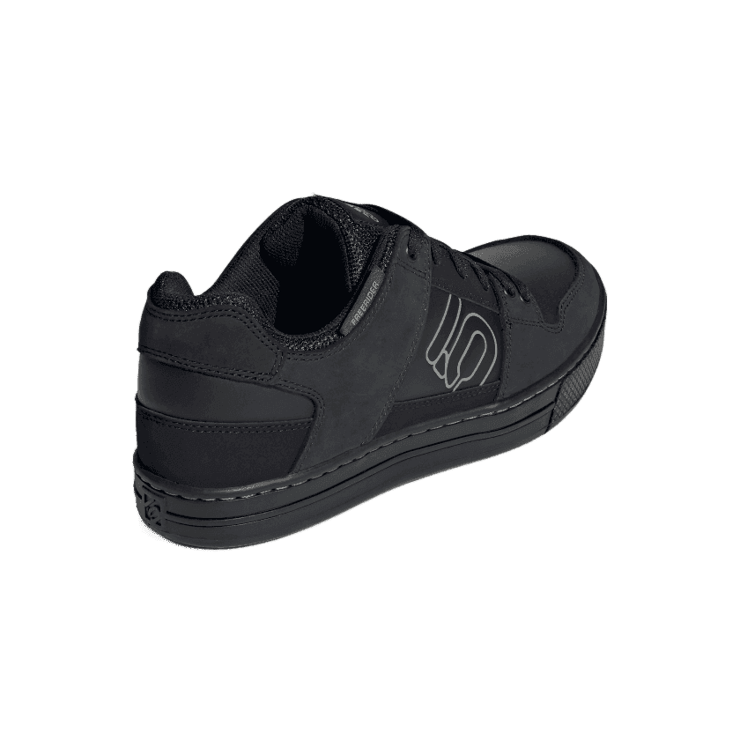 adidas Five Ten Freerider DLX Mountain Bike Shoes Core Black Angle 3