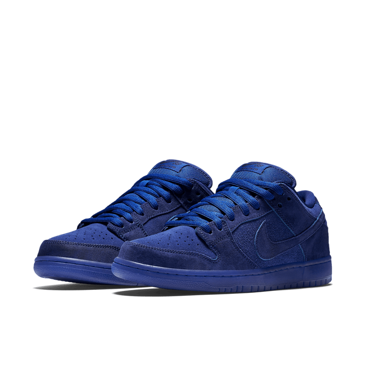 Nike SB Dunk Low Blue Moon Angle 2