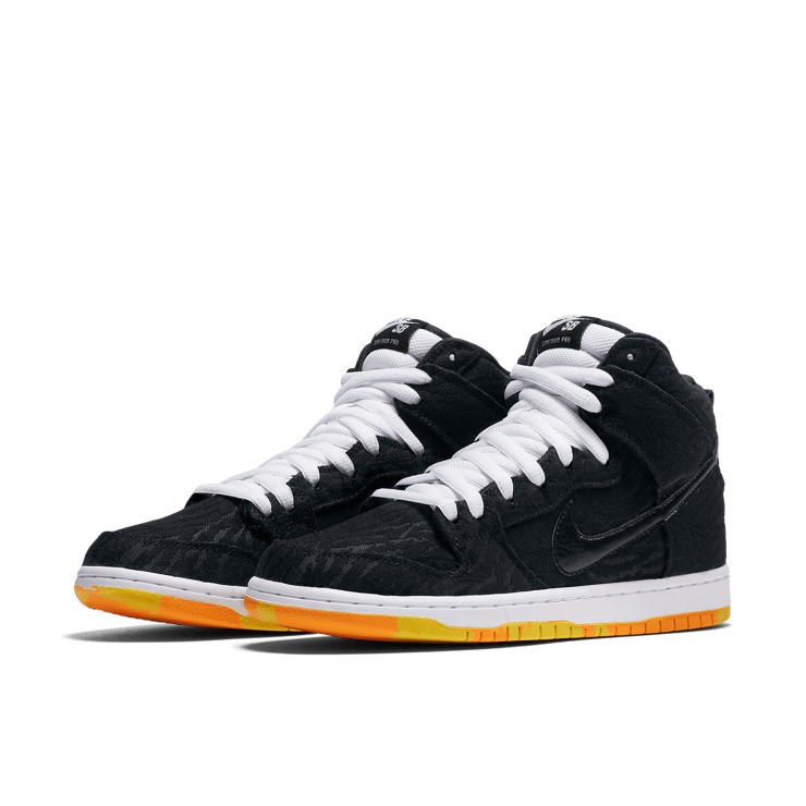 Nike SB Dunk High Skunk Angle 2