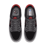 Nike SB Dunk Low Ishod Wair Dark Grey Angle 1