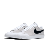 Nike SB Blazer Low Summit White Black Angle 2