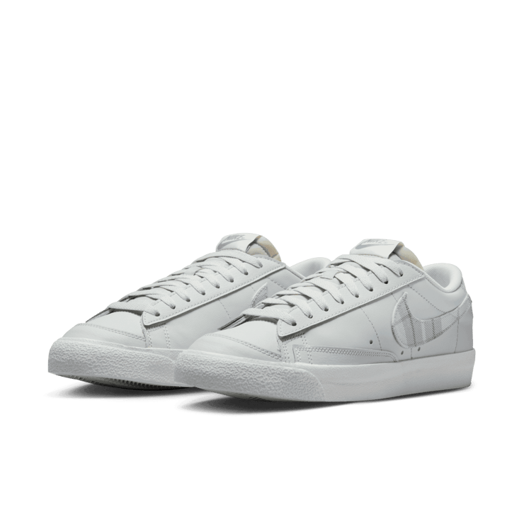 Nike Blazer Low Tartan Light Silver Angle 2