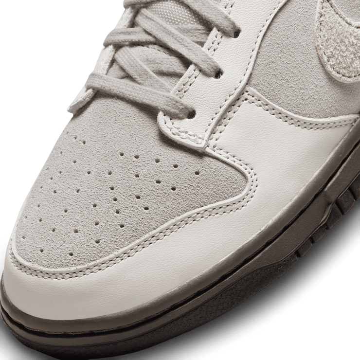 Nike Dunk Low Ironstone Angle 4