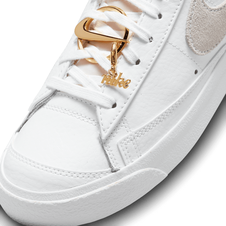 Nike Blazer Mid 77 Bling White Sail (W) Angle 4
