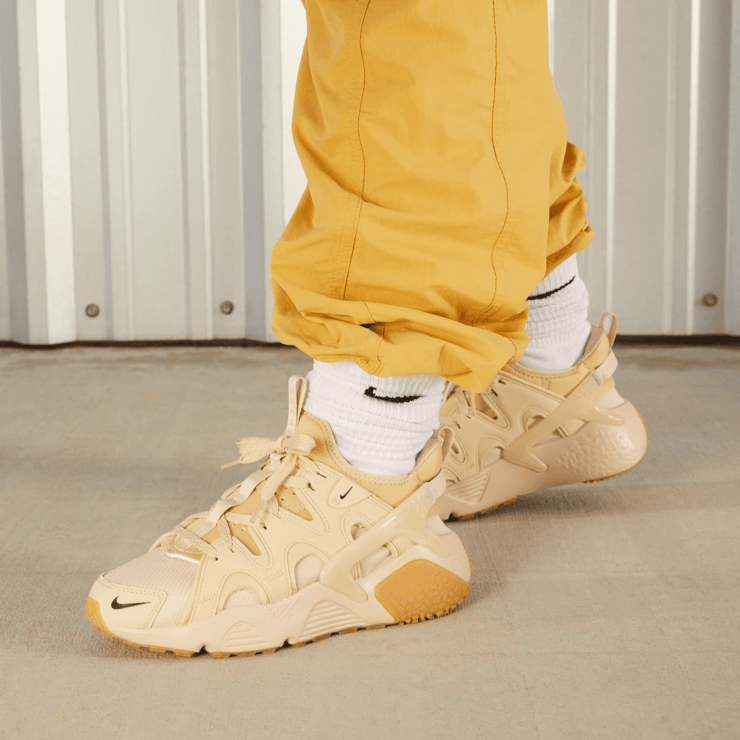 Nike Air Huarache Craft Sanddrift (W) Angle 7