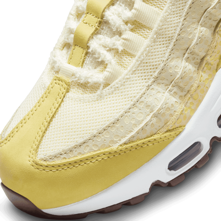 Nike Air Max 95 Alabaster (W) Angle 4