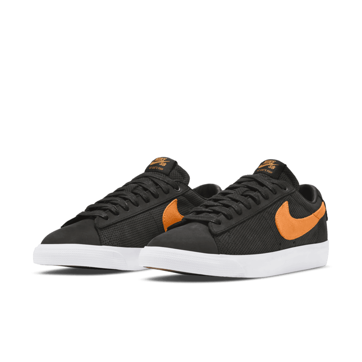 Nike SB Zoom Blazer Low GT Cats Paw Saloon Angle 2