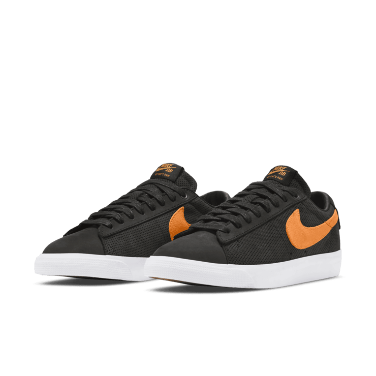 Nike SB Zoom Blazer Low GT Cats Paw Saloon Angle 2