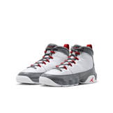 Air Jordan 9 Fire Red (GS) Angle 2