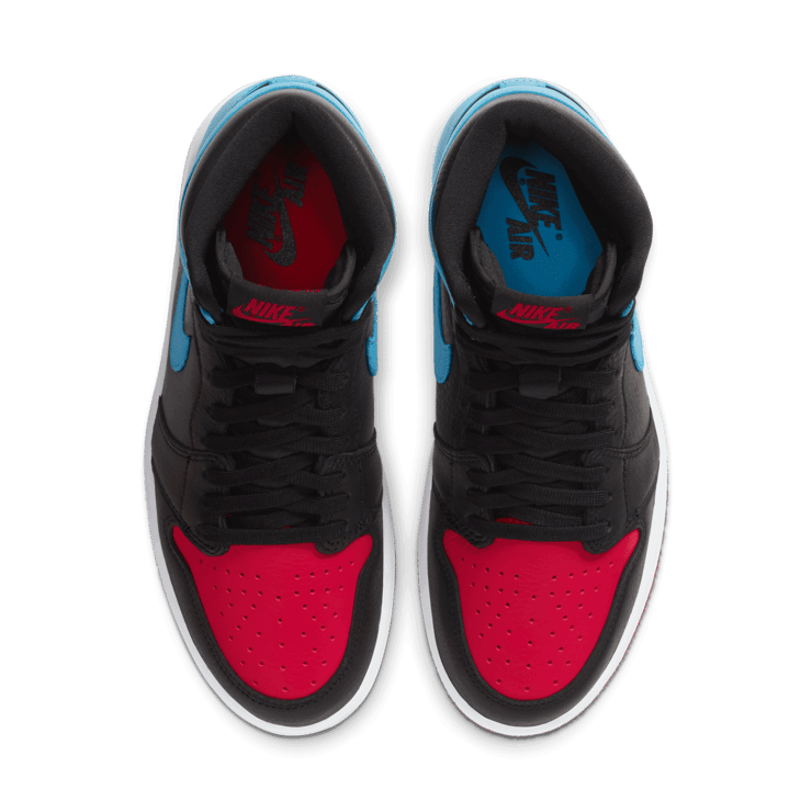 Air Jordan 1 Retro High OG UNC To Chi Leather (W) Angle 1