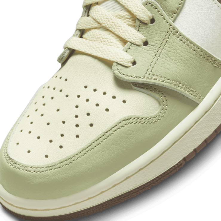 Air Jordan 1 High Zoom CMFT 2 Year of The Rabbit Angle 4