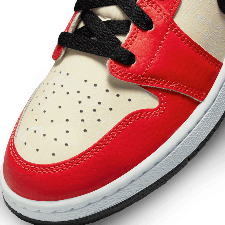 Air Jordan 1 Mid SS Dunk Contest (GS) Angle 4