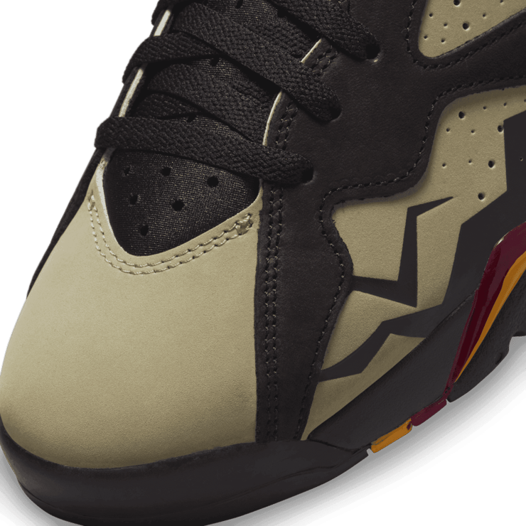 Air Jordan 7 Retro SE Black Olive Angle 4
