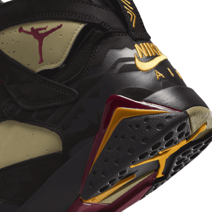 Air Jordan 7 Retro SE Black Olive Angle 5