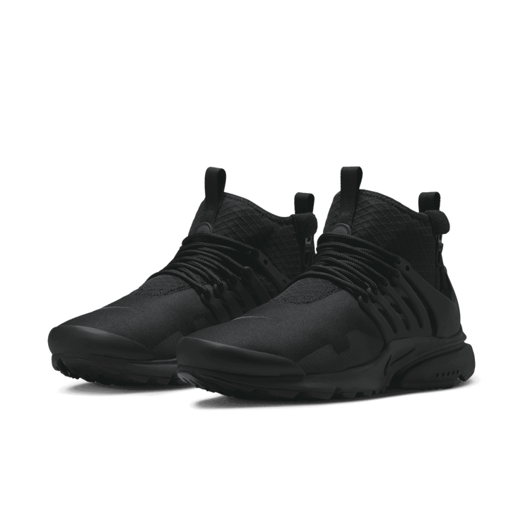 Nike Air Presto Mid Utility Triple Black Angle 2