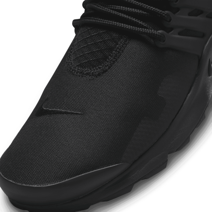 Nike Air Presto Mid Utility Triple Black Angle 4