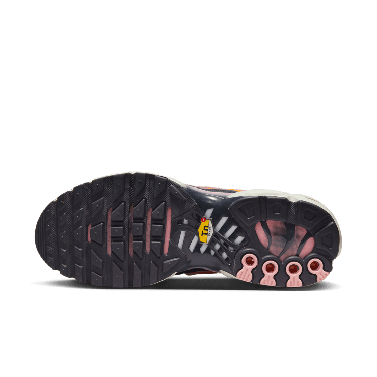 Nike Air Max Plus Dusk Angle 0