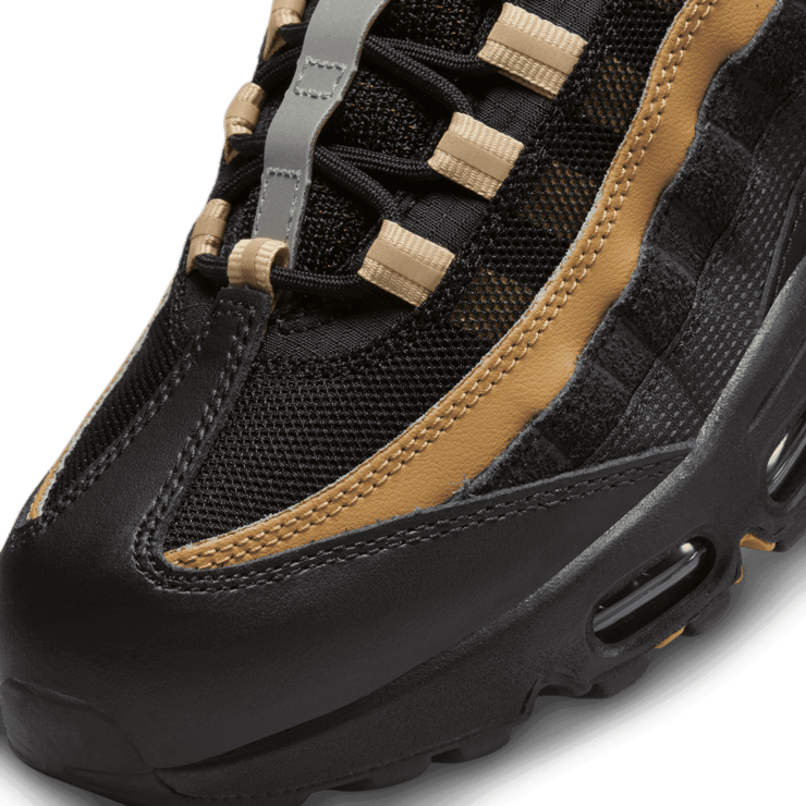 Nike Air Max 95 Black Elemental Gold Angle 4