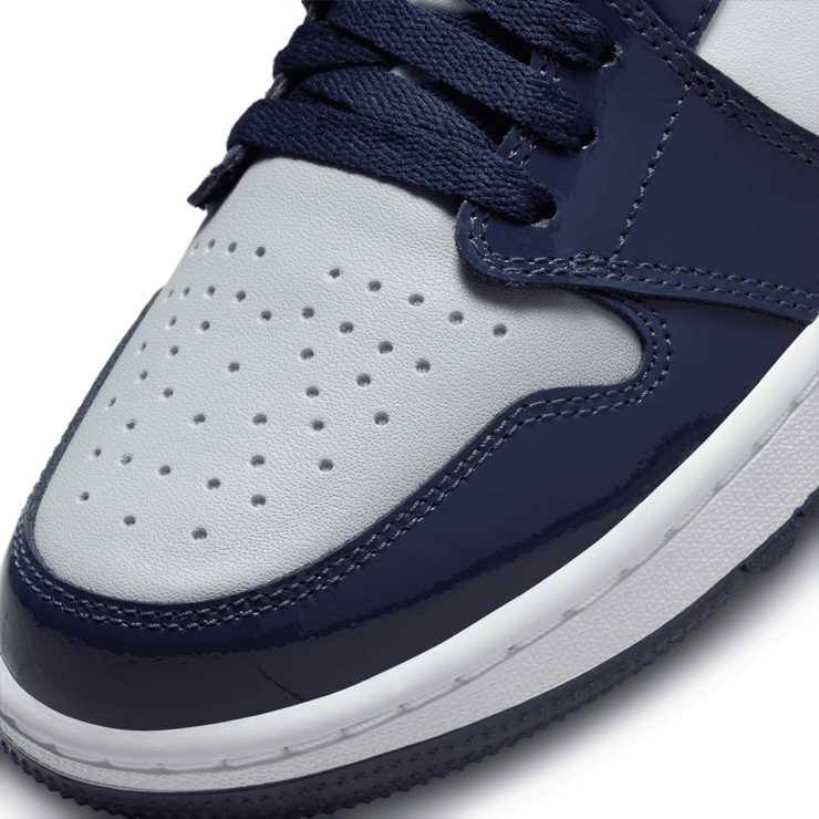 Air Jordan 1 High Golf Patent Midnight Navy Angle 5