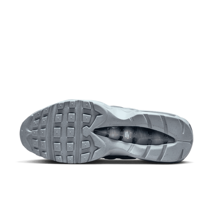 Nike Air Max 95 Wolf Grey Midnight Navy Angle 0