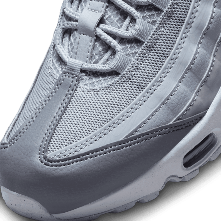 Nike Air Max 95 Wolf Grey Midnight Navy Angle 4