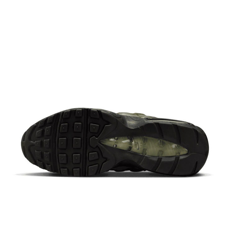 Nike Air Max 95 Black Earth Angle 0