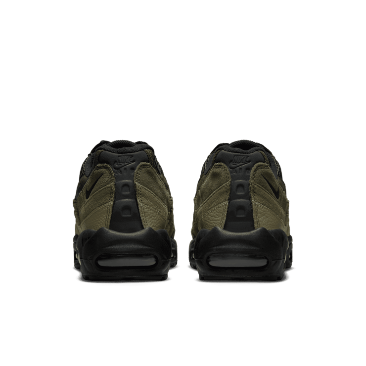 Nike Air Max 95 Black Earth Angle 3