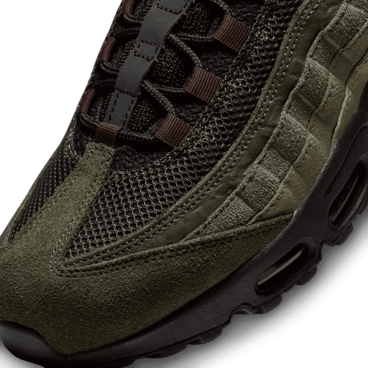 Nike Air Max 95 Black Earth Angle 4