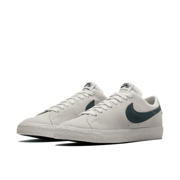 Nike SB Zoom Blazer Low White Deep Jungle Angle 2