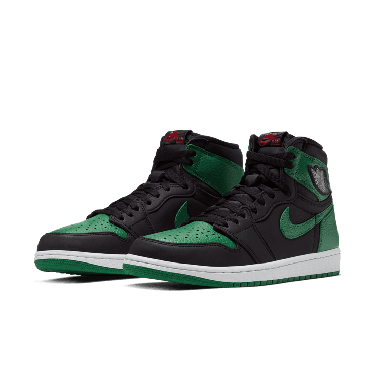 Air Jordan 1 Retro High OG Pine Green Angle 2