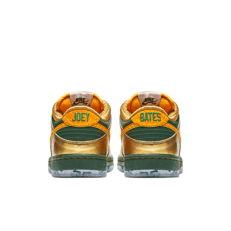 Nike SB Dunk Low Doernbecher (2018) Angle 3