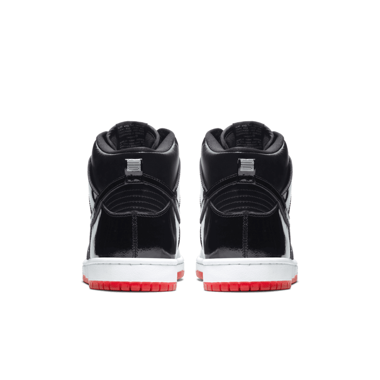 Nike SB Dunk High Bred Angle 3